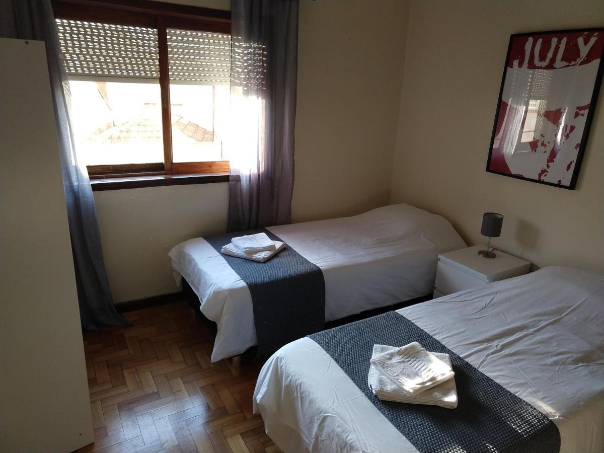 Entre Amigos Hostel Порто Екстериор снимка