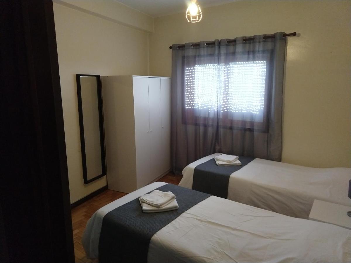 Entre Amigos Hostel Порто Екстериор снимка